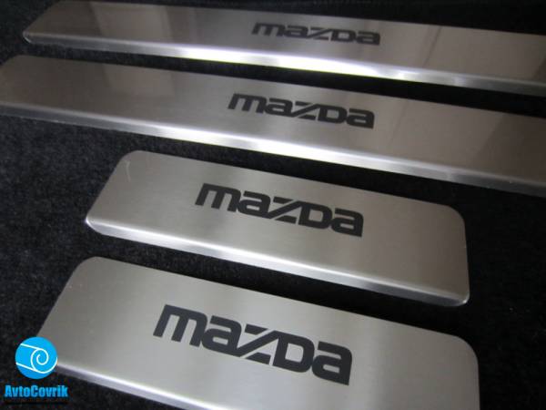 Накладки на пороги Mazda CX-5( Мазда СХ5) 2011-2017 надпись краской